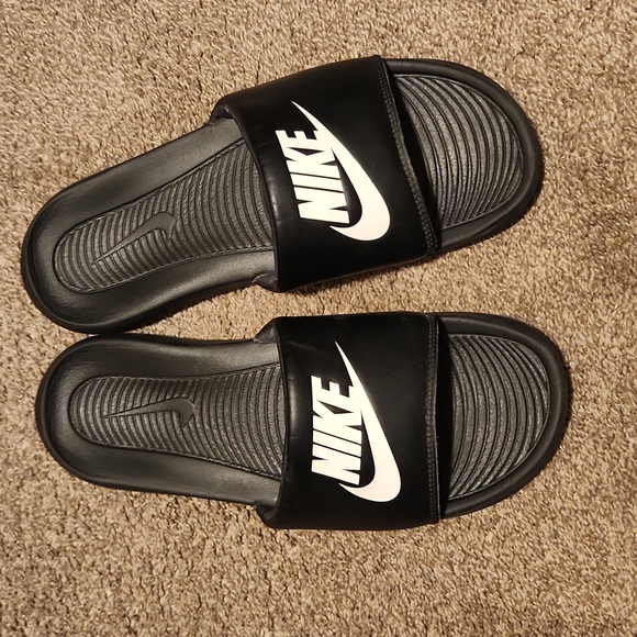 Nike Dark Black Slide Sandals - Picture 2 of 4